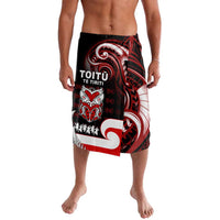 Aotearoa Toitu He Whakaputanga Lavalava Toitu Te Tiriti O Waitangi LT05 Black - Polynesian Pride