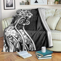 Polynesian Women's Day Blanket Black Hibiscus Flowers With Polynesian Pattern LT05 Black - Polynesian Pride