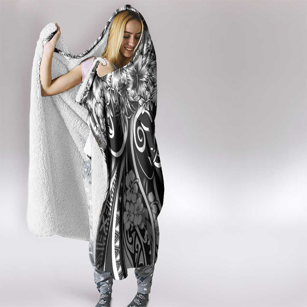 Polynesian Women's Day Hooded Blanket Black Hibiscus Flowers With Polynesian Pattern