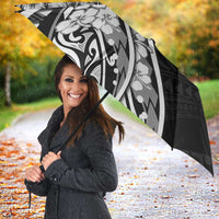 Polynesian Women's Day Umbrella Black Hibiscus Flowers With Polynesian Pattern LT05 - Polynesian Pride