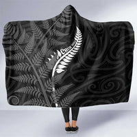 New Zealand Chur Bro Hooded Blanket Maori Koru With Silver Fern LT05 One Size Black - Polynesian Pride