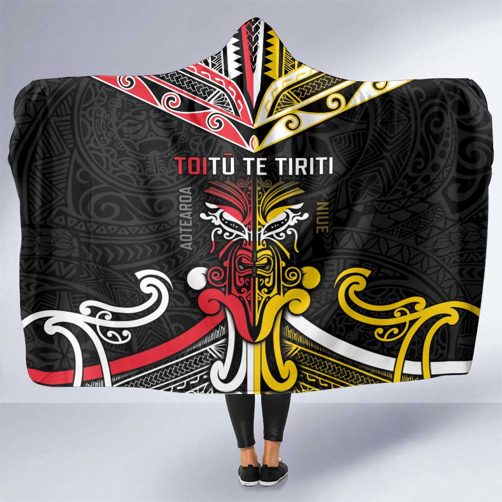 Niue And Aotearoa Hooded Blanket Together For Te Tiriti O Waitangi LT05 One Size Black - Polynesian Pride