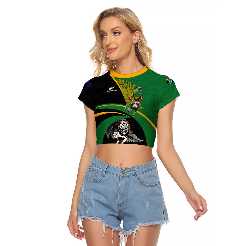 Custom New Zealand And South Africa Rugby Raglan Cropped T Shirt 2023 Springboks Combine All Black Silver Fern LT05 Female Green - Polynesian Pride