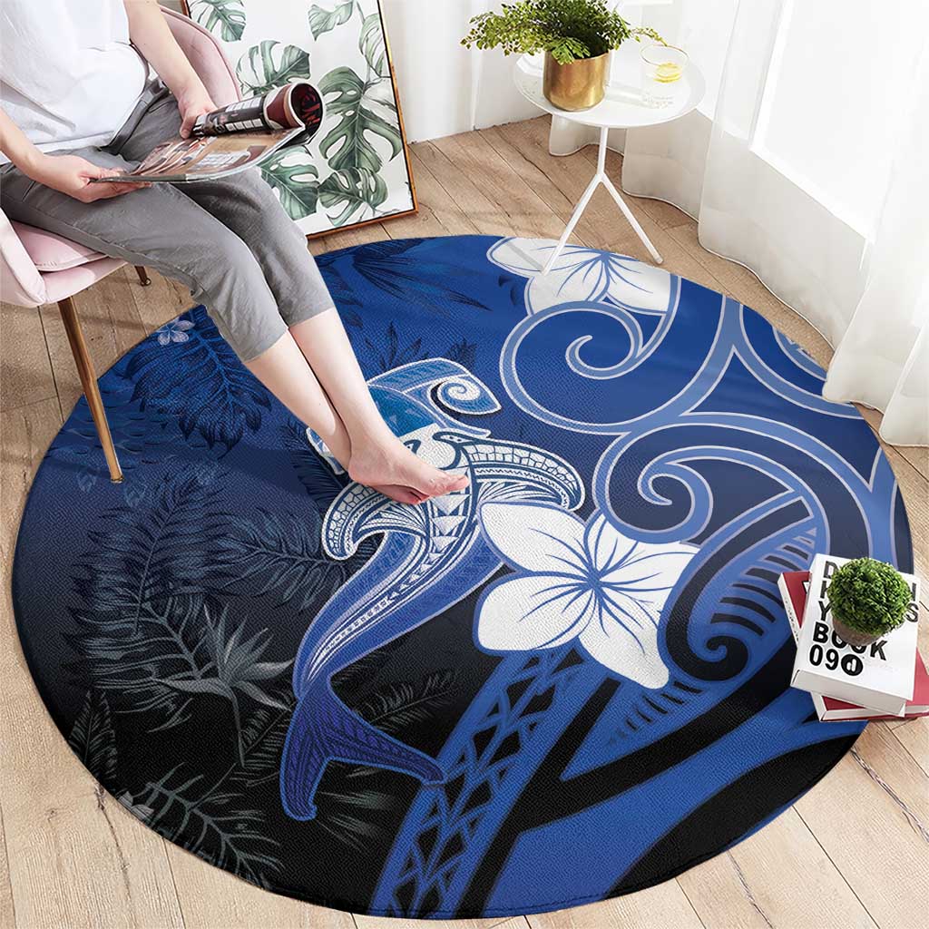 Polynesia Hammerhead Shark Round Carpet Blue Tribal Pattern With Plumeria - Polynesian Pride