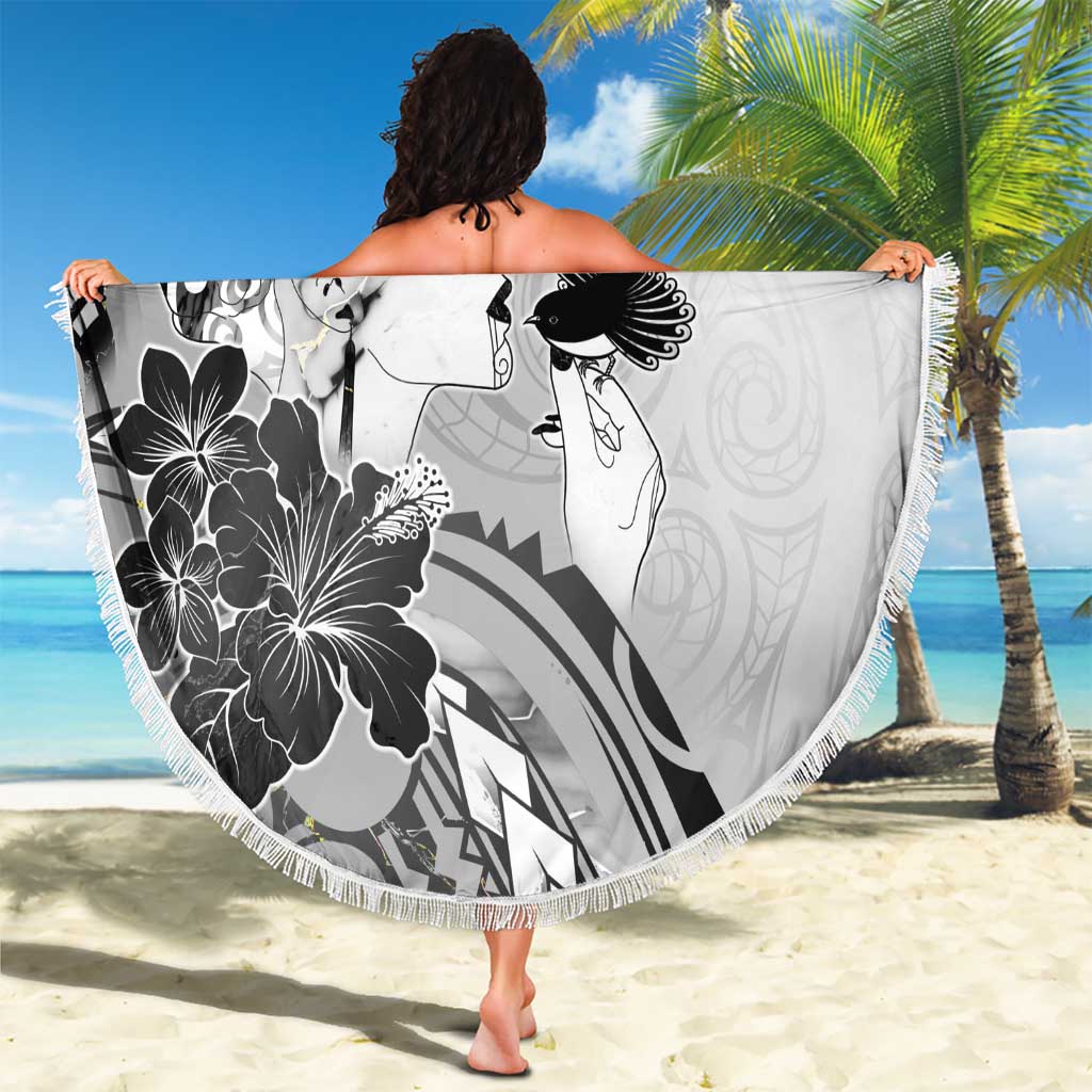 Aotearoa Maori Wahine Beach Blanket Fantail Bird Black Gold Marble LT05 - Polynesian Pride