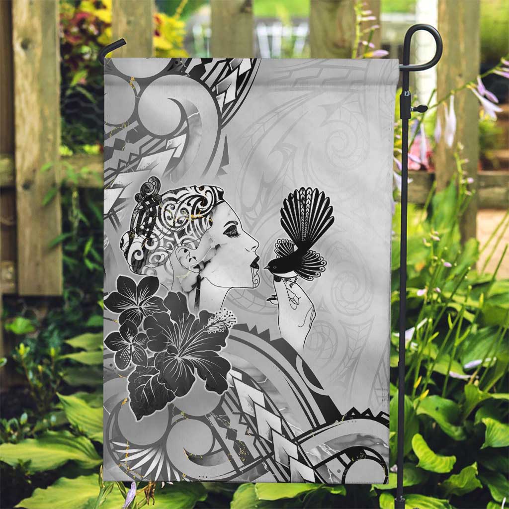 Aotearoa Maori Wahine Garden Flag Fantail Bird Black Gold Marble LT05 Garden Flag Black - Polynesian Pride