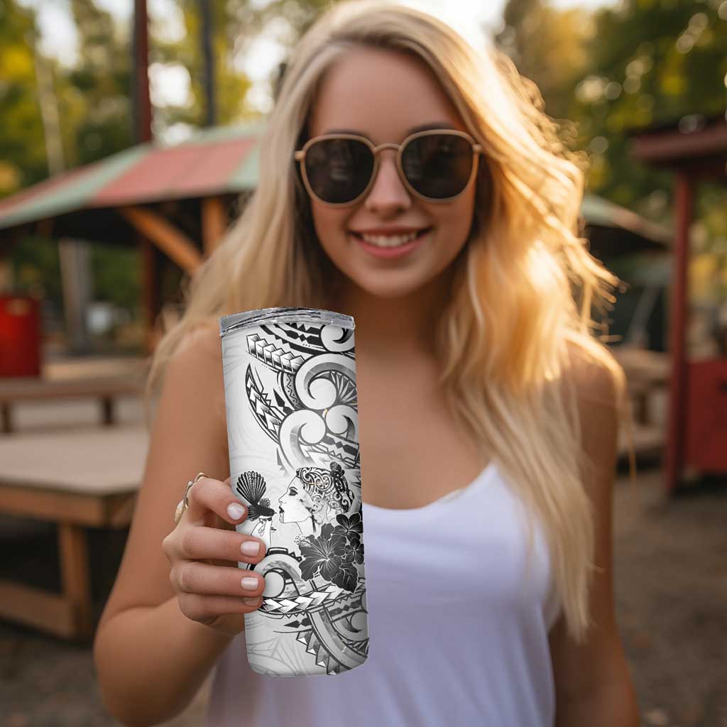 Aotearoa Maori Wahine Skinny Tumbler Fantail Bird Black Gold Marble