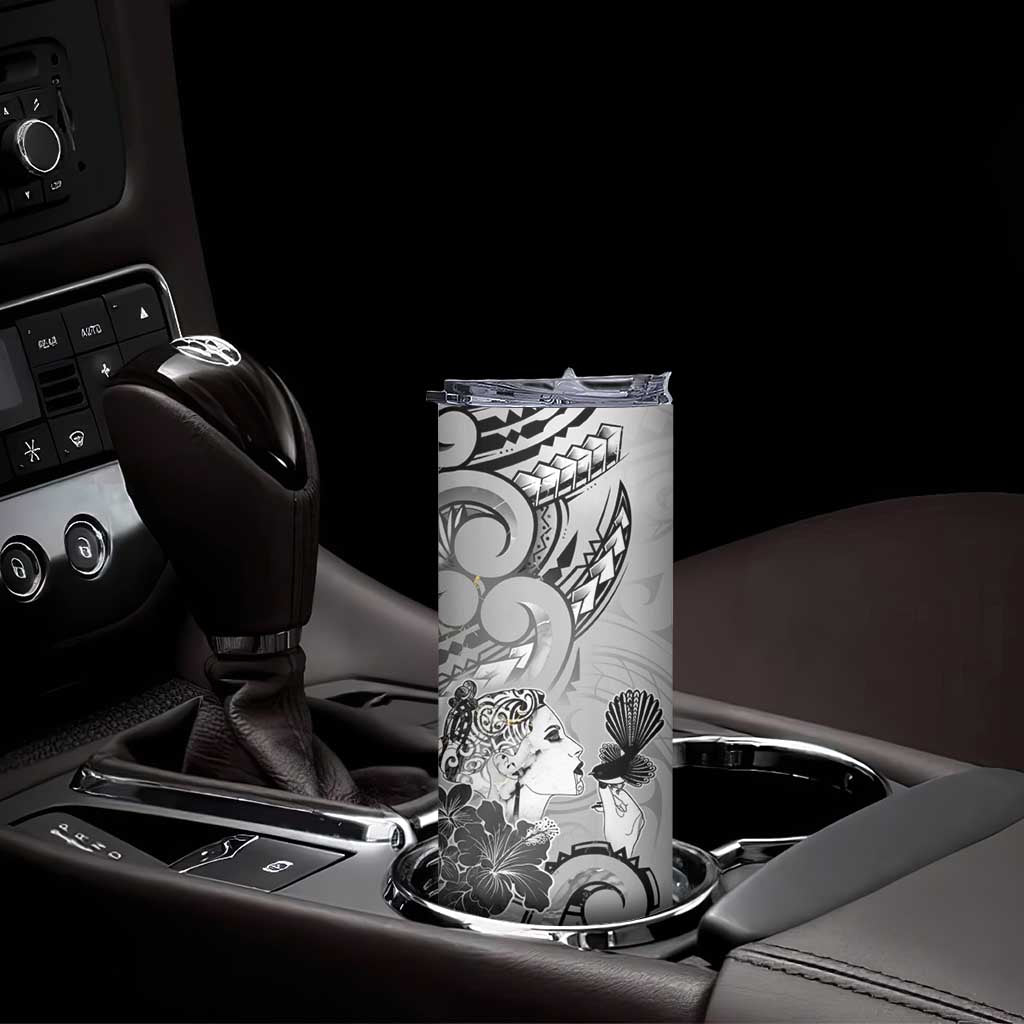 Aotearoa Maori Wahine Skinny Tumbler Fantail Bird Black Gold Marble