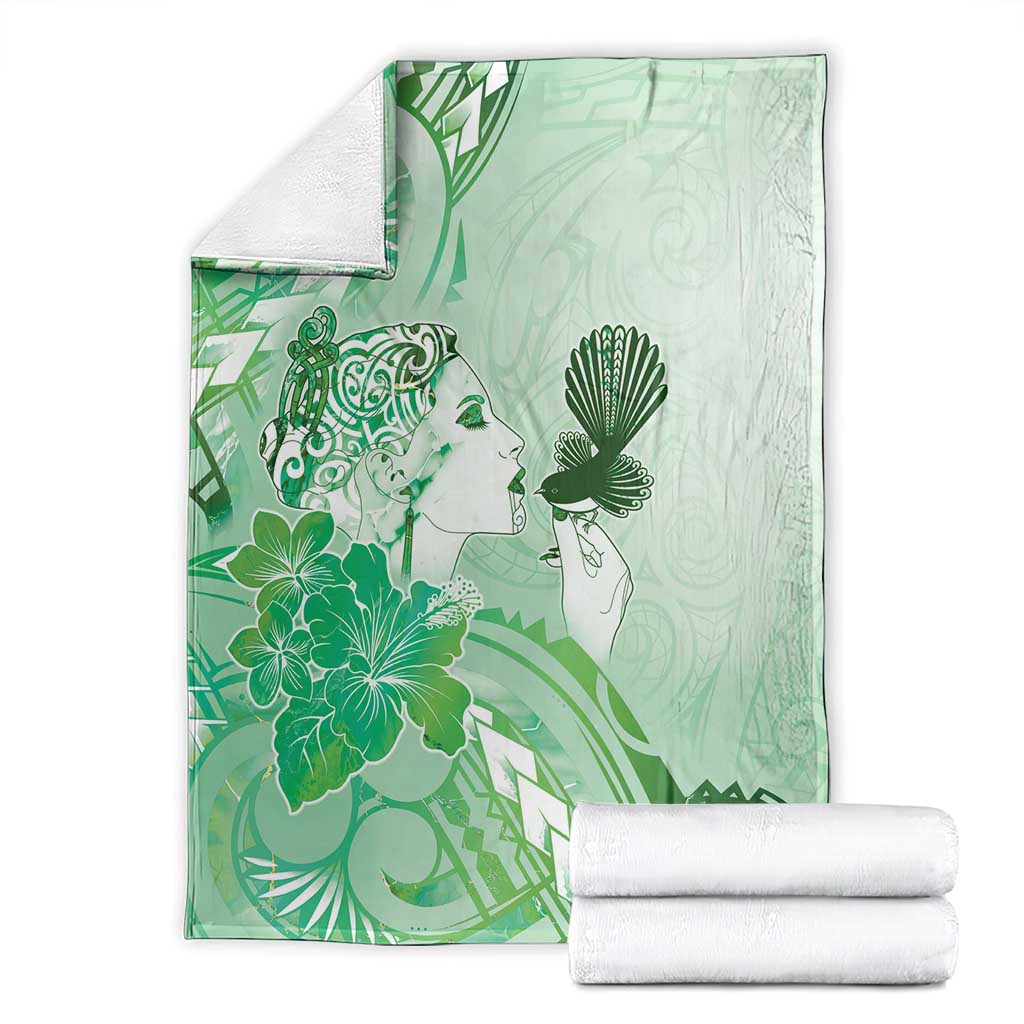 Aotearoa Maori Wahine Blanket Fantail Bird Green Gold Marble LT05 - Polynesian Pride