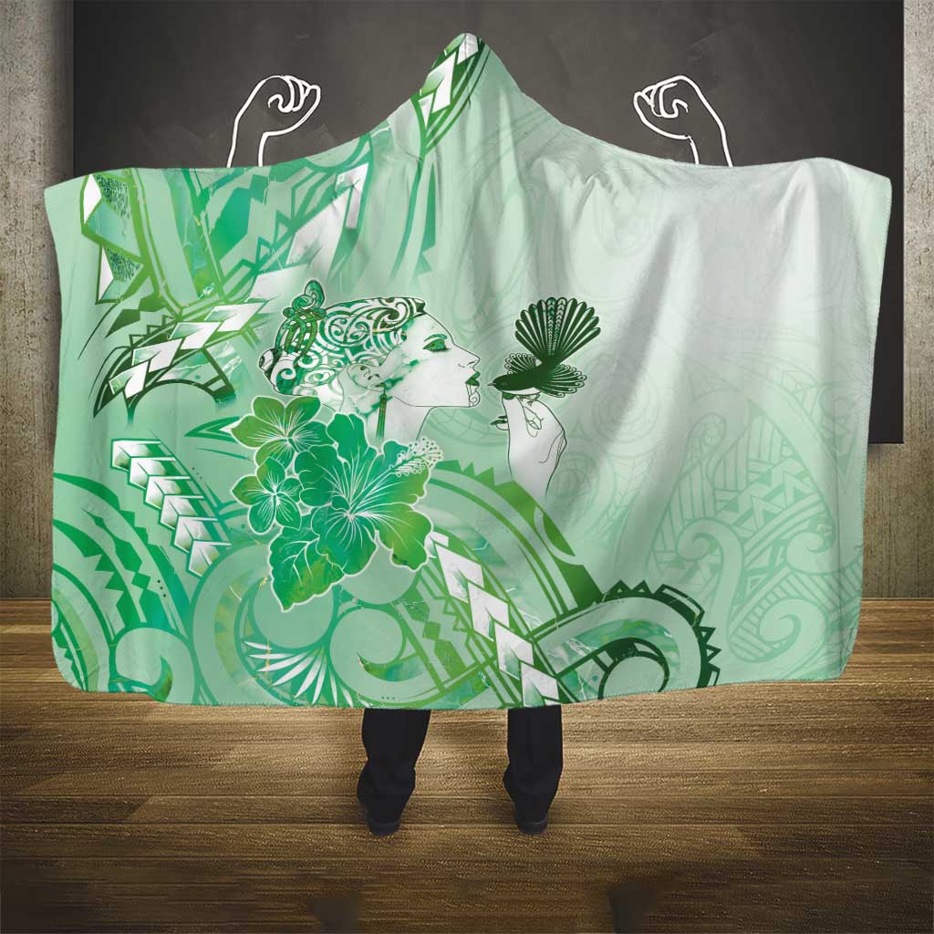 Aotearoa Maori Wahine Hooded Blanket Fantail Bird Green Gold Marble LT05 - Polynesian Pride