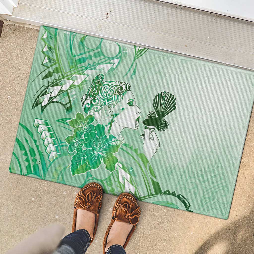 Aotearoa Maori Wahine Rubber Doormat Fantail Bird Green Gold Marble LT05 - Polynesian Pride