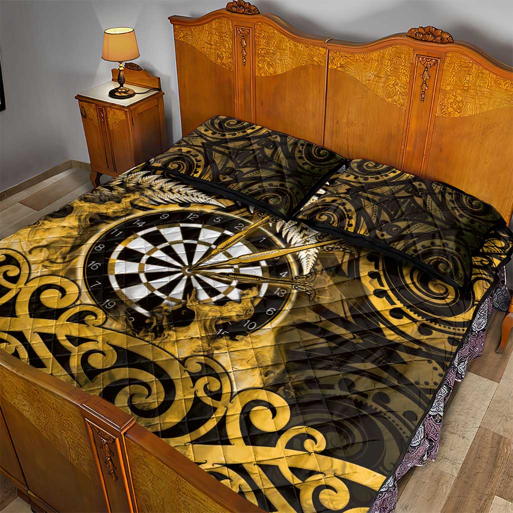 New Zealand Darts Quilt Bed Set Maori Koru Dartboard Gold Flame