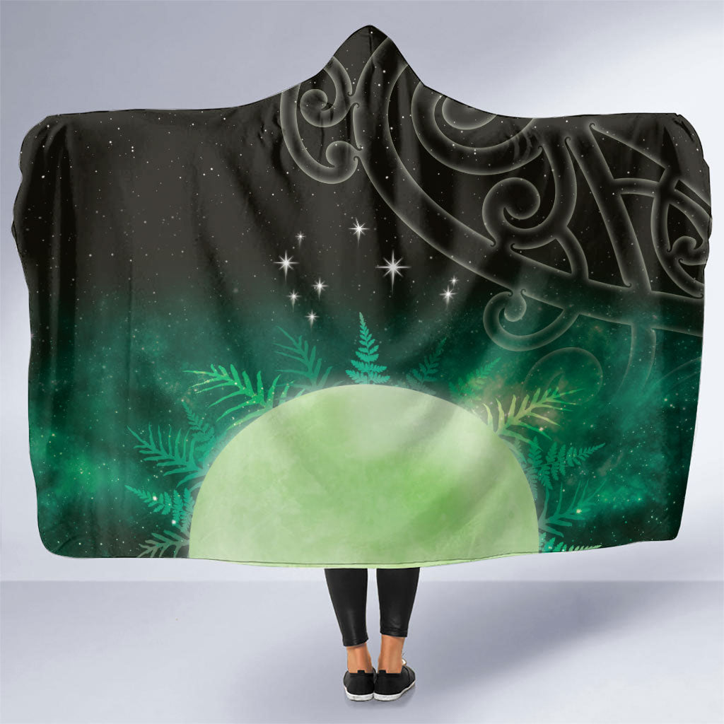 New Zealand Matariki Hooded Blanket Pleiades Star Cluster Green Galaxy LT05 One Size Green - Polynesian Pride