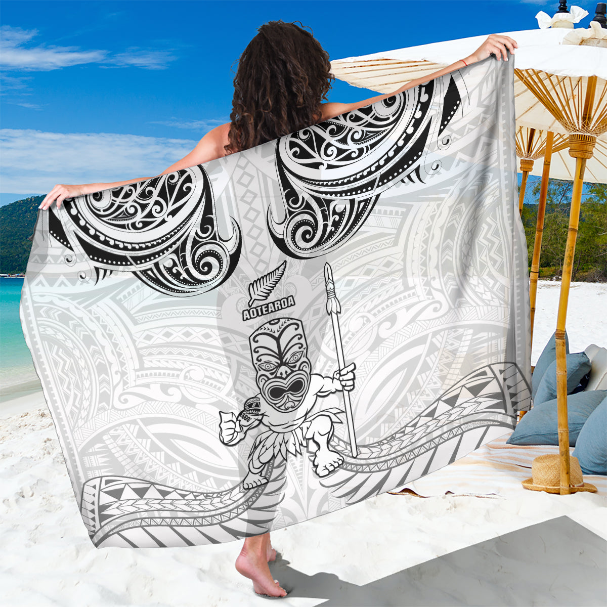 New Zealand Maori Taiaha Sarong Tiki Warrior White LT05 One Size 44 x 66 inches White - Polynesian Pride