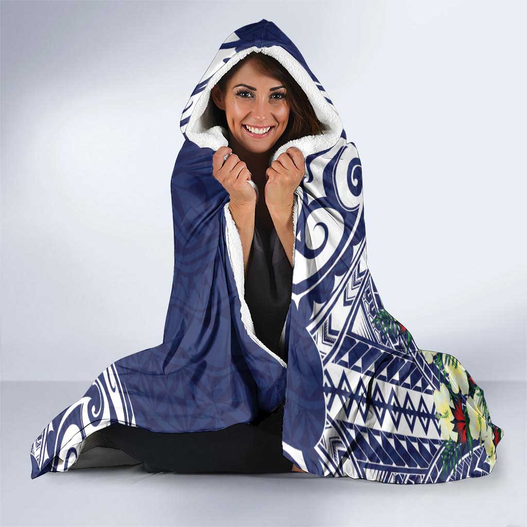 Wake Island Hooded Blanket Tribal Pattern With Hibiscus Flowers LT05 - Polynesian Pride