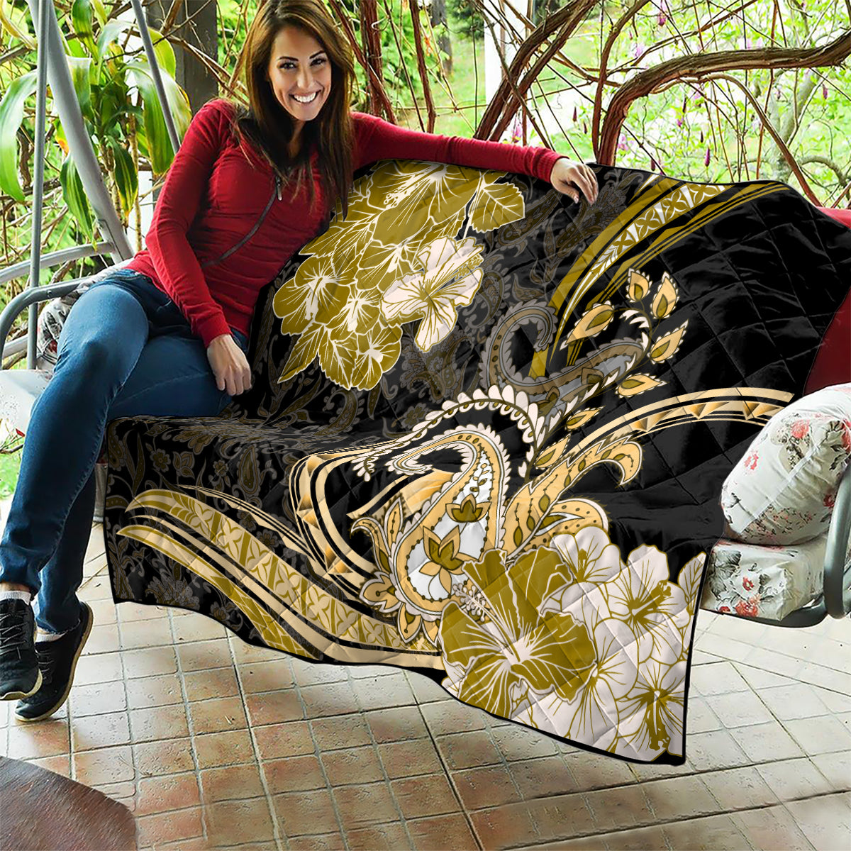 Polynesia Paisley Quilt Mix Gold Polynesian Pattern