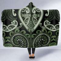Aotearoa Ngati Awa Hooded Blanket Maori Tribal Pattern LT05 One Size Green - Polynesian Pride