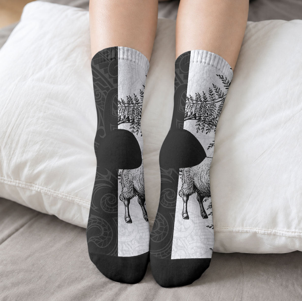New Zealand Aotearoa Hipi Crew Socks Maori Pattern LT05 - Polynesian Pride