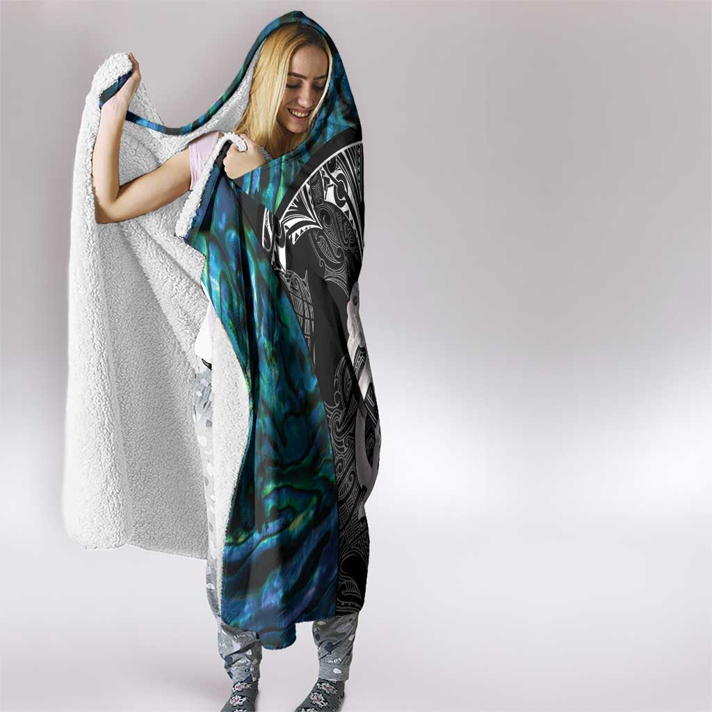 New Zealand Aotearoa Hooded Blanket Maori Taniwha Paua Shell LT05 - Polynesian Pride