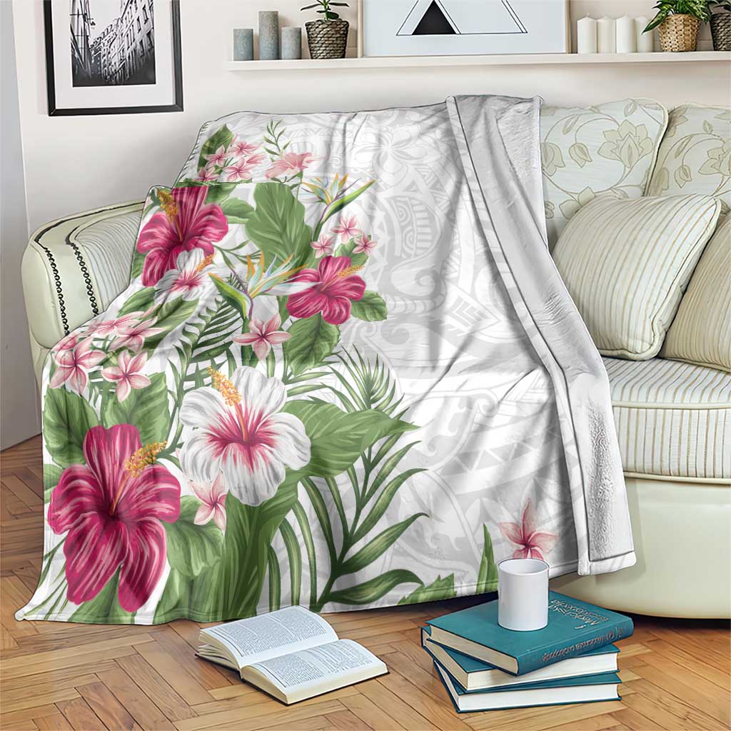 Hawaii Tropical Flowers Blanket Polynesian Tattoo White