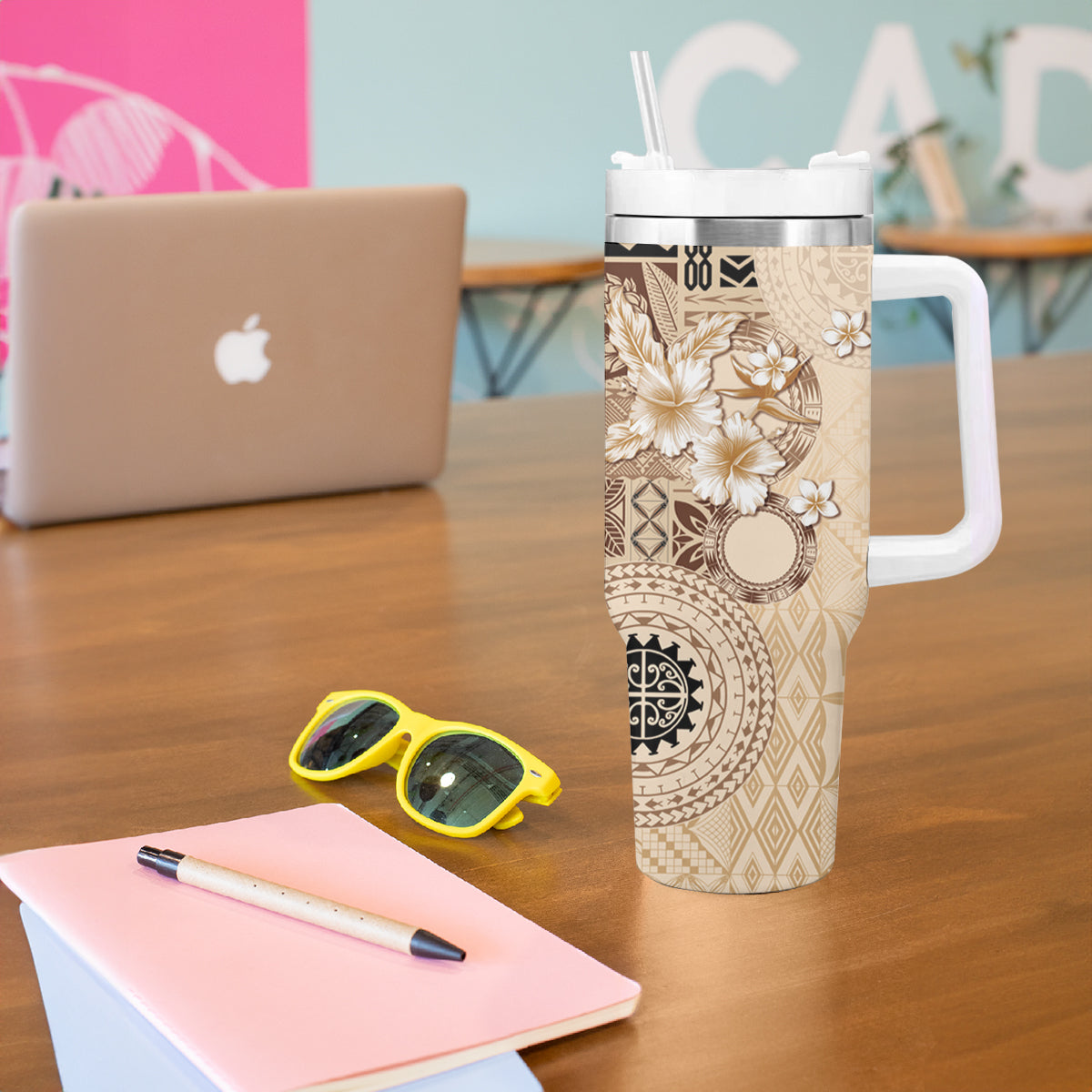 Samoa Siapo Pattern With Beige Hibiscus Tumbler With Handle