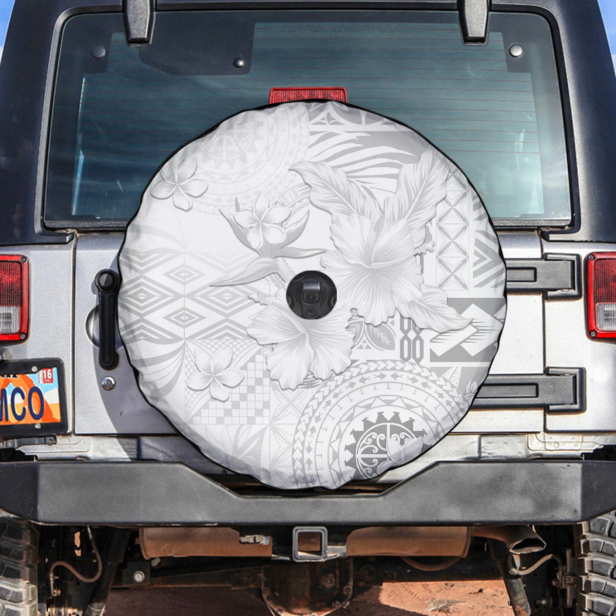 Samoa Siapo Pattern With White Hibiscus Spare Tire Cover