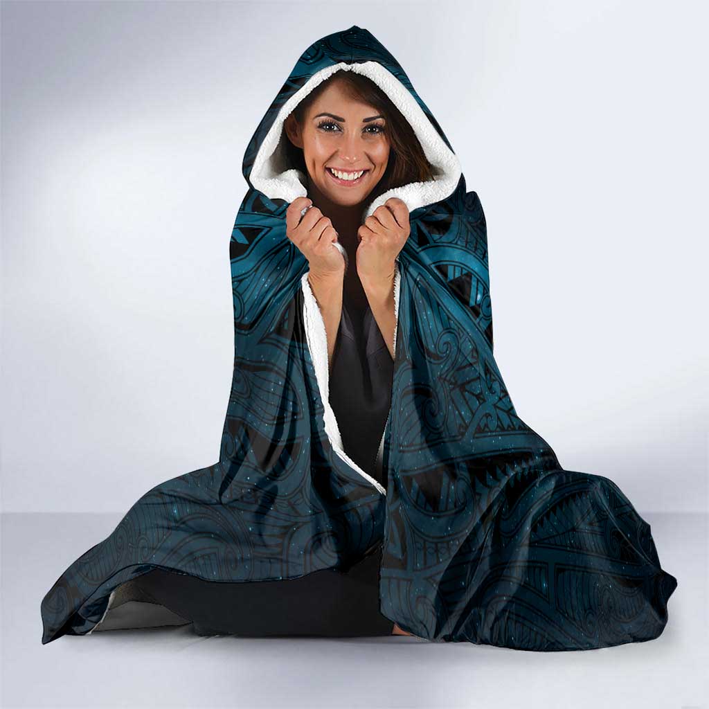 New Zealand Matariki Waita Hooded Blanket Maori Moko Dark Blue Galaxy LT05 - Polynesian Pride