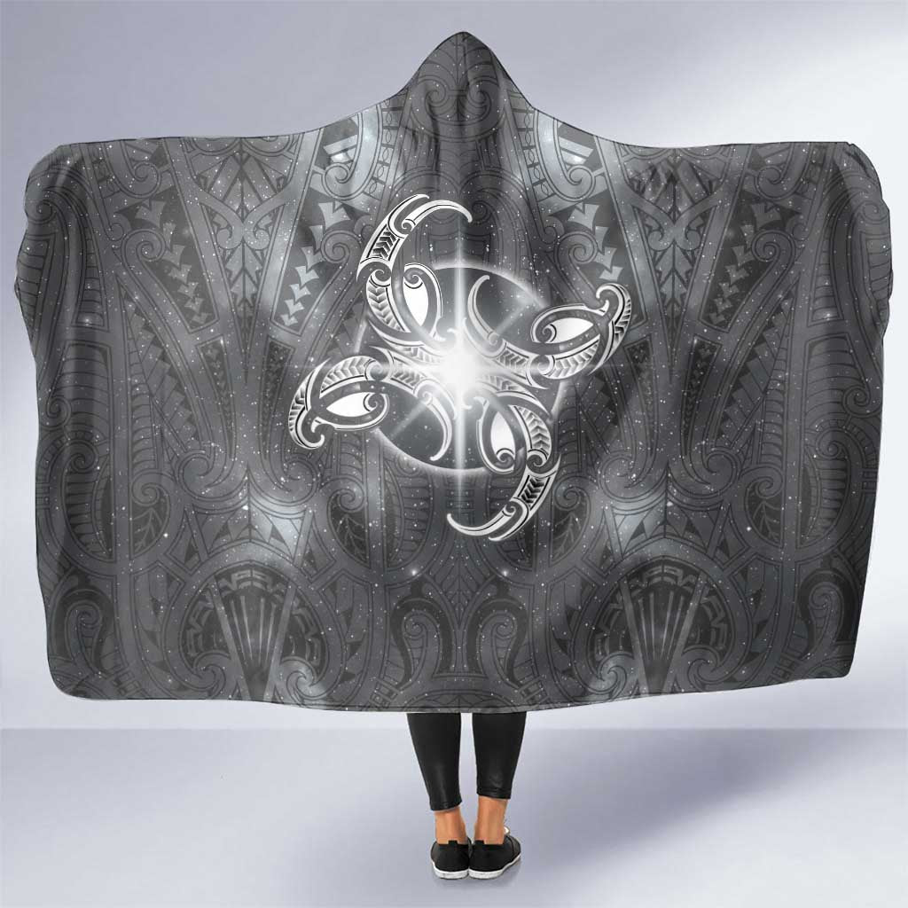 New Zealand Matariki Ururangi Hooded Blanket Maori Moko Grey Galaxy LT05 One Size Grey - Polynesian Pride