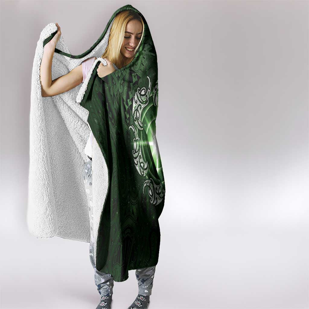 New Zealand Matariki Tupuarangi Hooded Blanket Maori Moko Green Galaxy LT05 - Polynesian Pride
