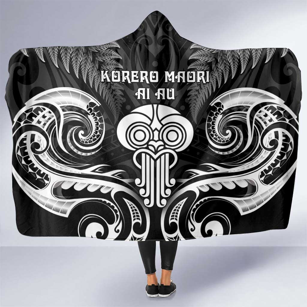 New Zealand Te Reo Maori Hooded Blanket Korero Maori Ai Au