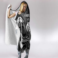 New Zealand Te Reo Maori Hooded Blanket Korero Maori Ai Au LT05 - Polynesian Pride