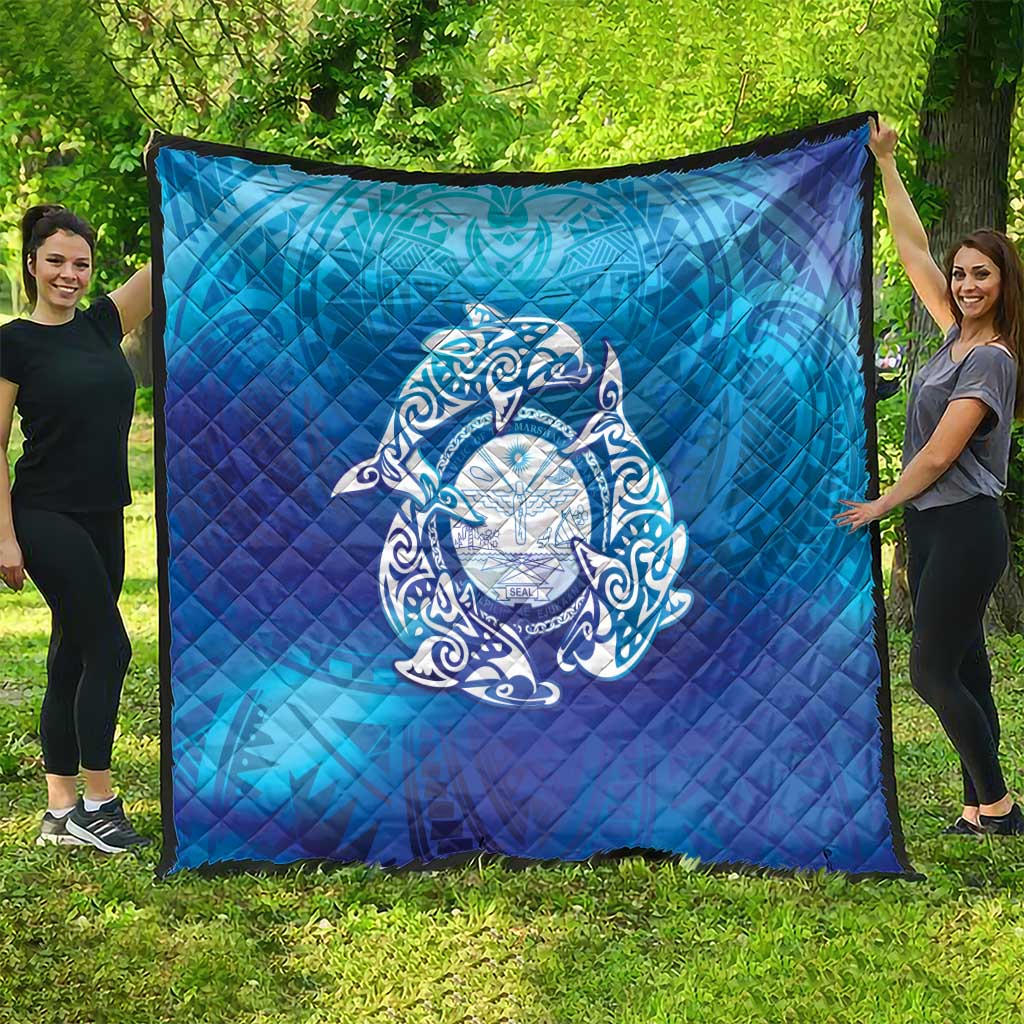 Marshall Islands Manit Day Quilt Tribal Dolphin With Marshall Seal - Polynesian Pride