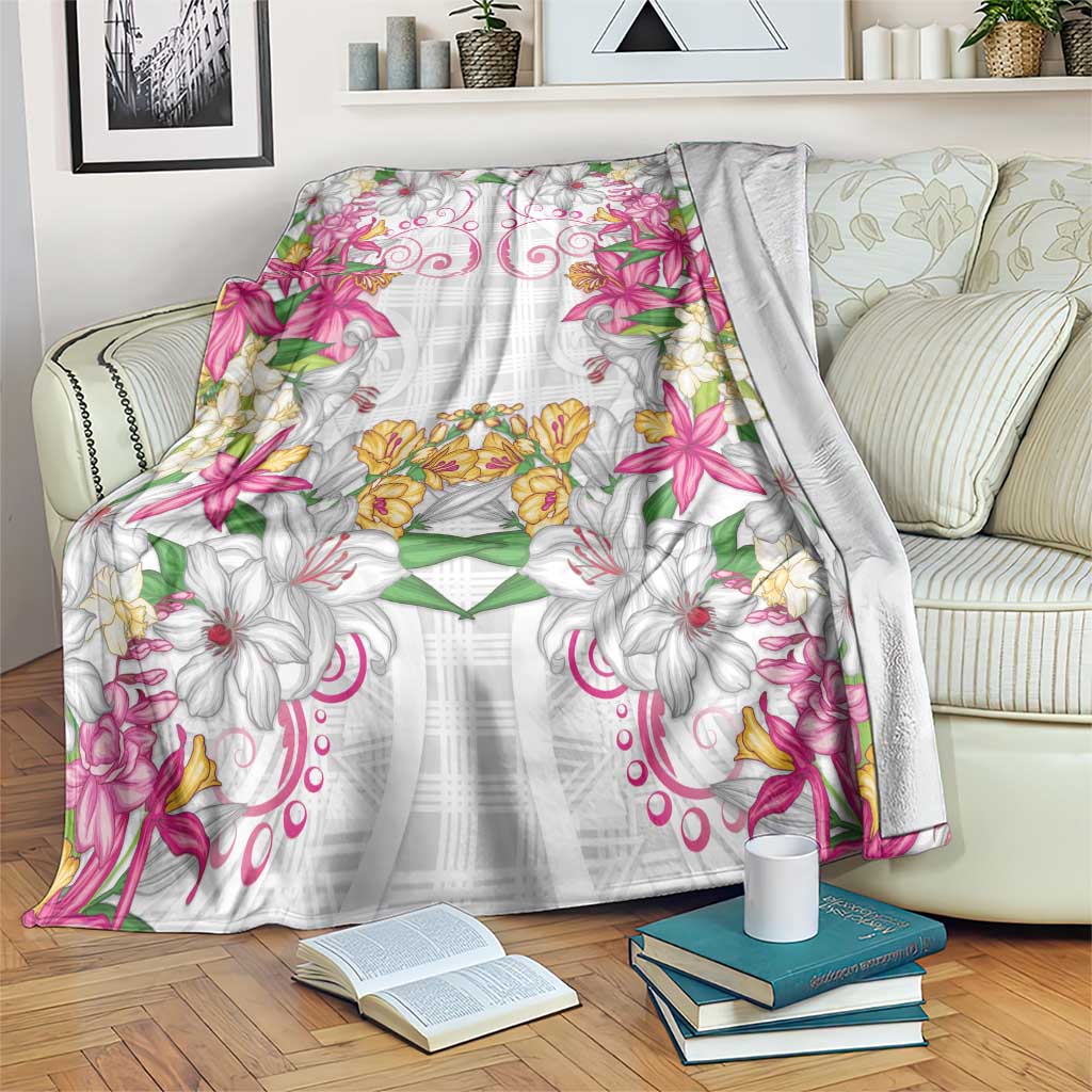 Hawaii Palaka Blanket White Tribal Pattern With Tropical Flowers - Polynesian Pride