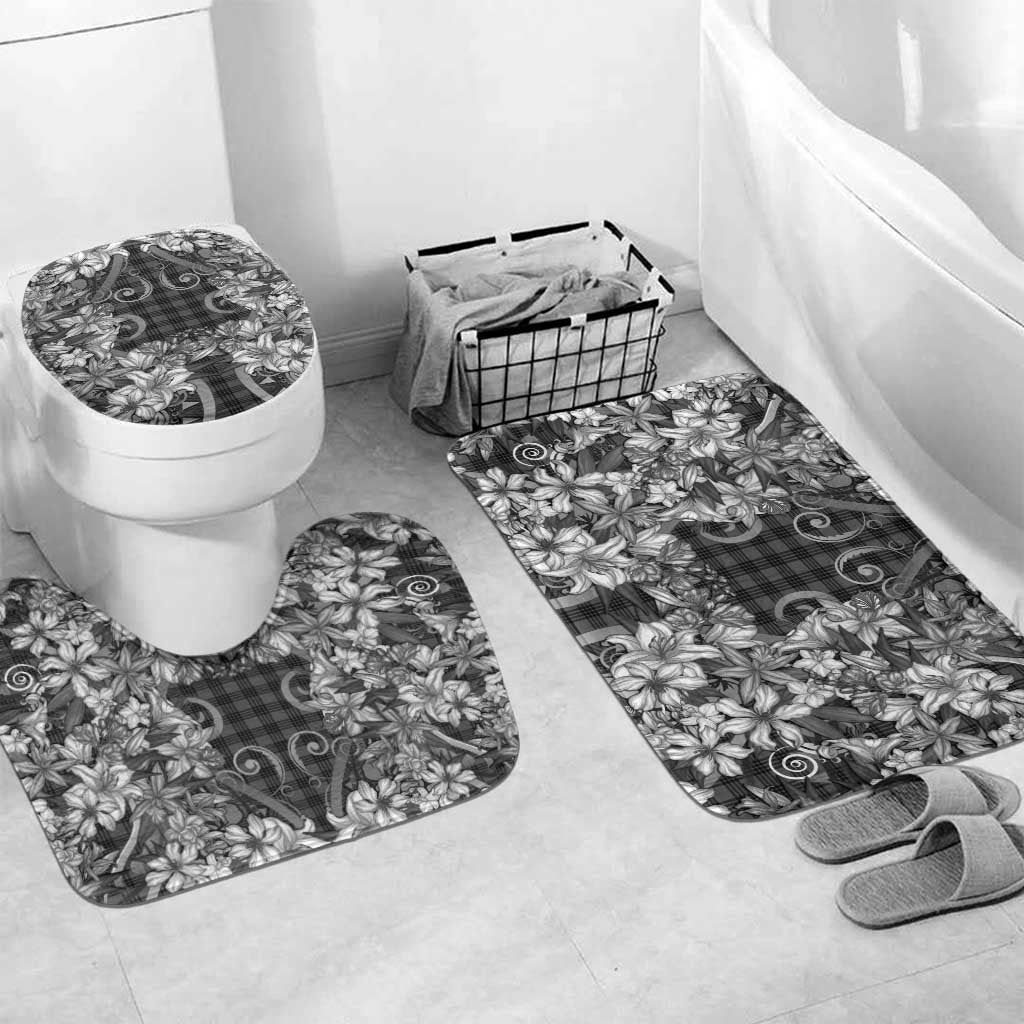 Hawaii Palaka Bathroom Set Black Tribal Pattern With Tropical Flowers - Polynesian Pride