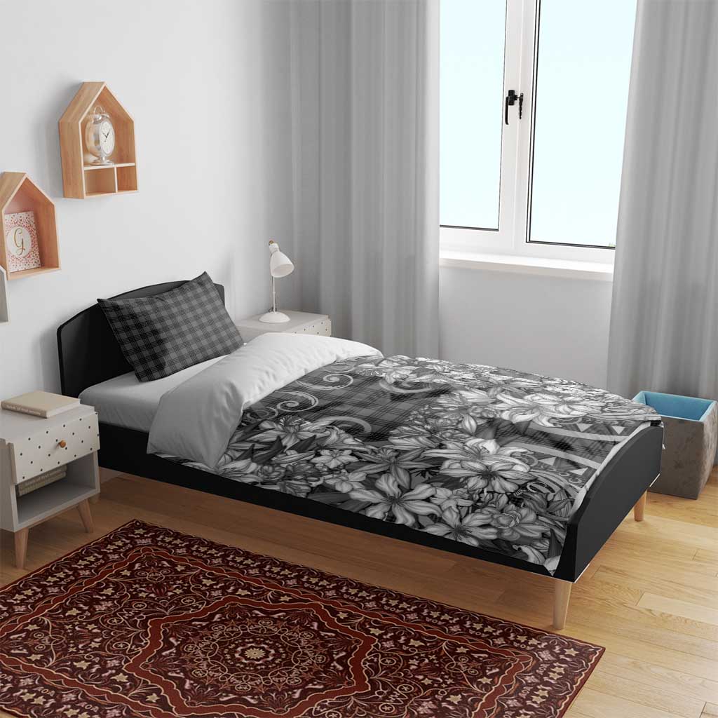 Hawaii Palaka Bedding Set Black Tribal Pattern With Tropical Flowers - Polynesian Pride