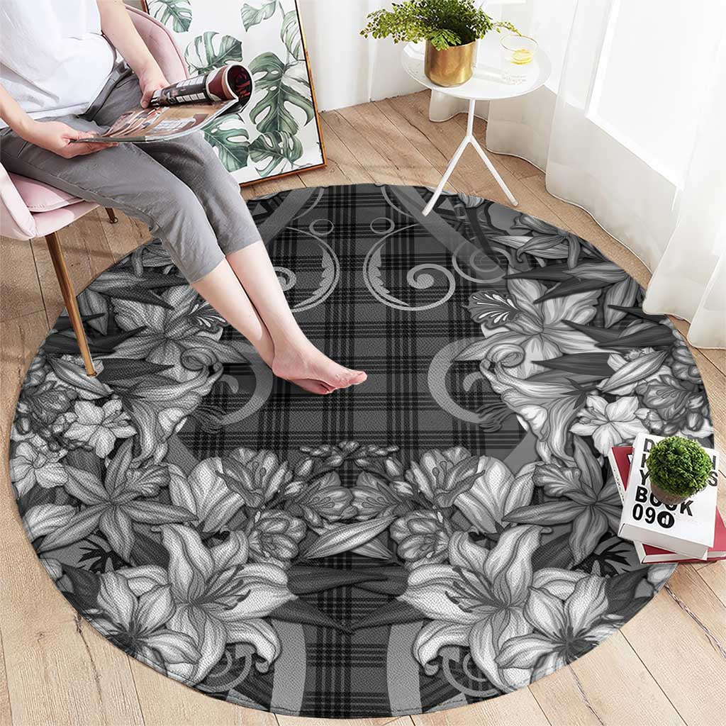 Hawaii Palaka Round Carpet Black Tribal Pattern With Tropical Flowers - Polynesian Pride