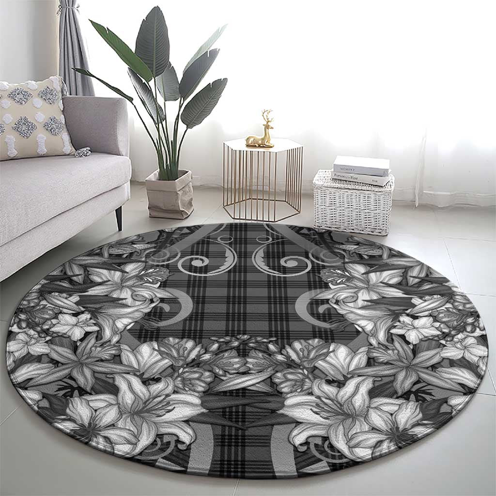 Hawaii Palaka Round Carpet Black Tribal Pattern With Tropical Flowers - Polynesian Pride