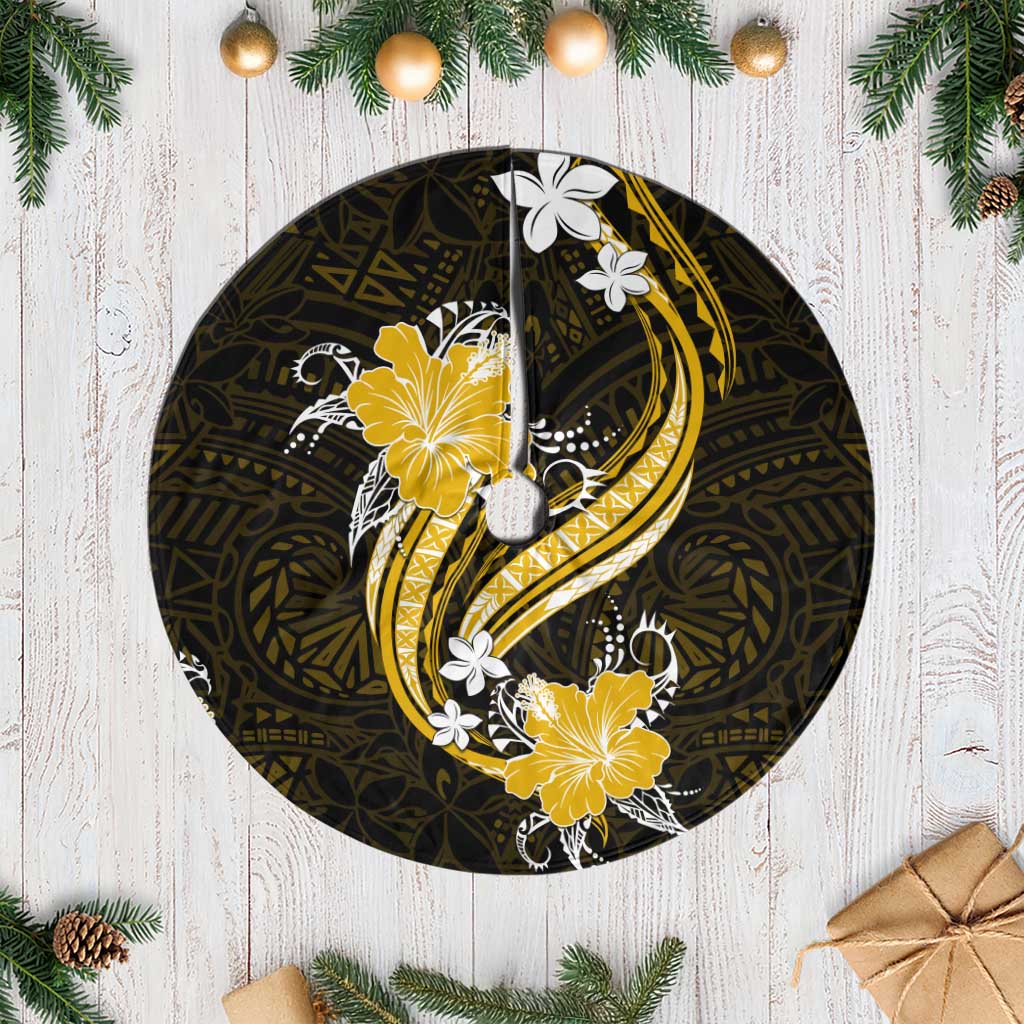 Gold Polynesian Pattern With Tropical Flowers Tree Skirt