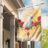 New Zealand Aotearoa Cockatoo Garden Flag Maori Pattern With Pohutukawa Flowers LT05 House Flag Beige - Polynesian Pride