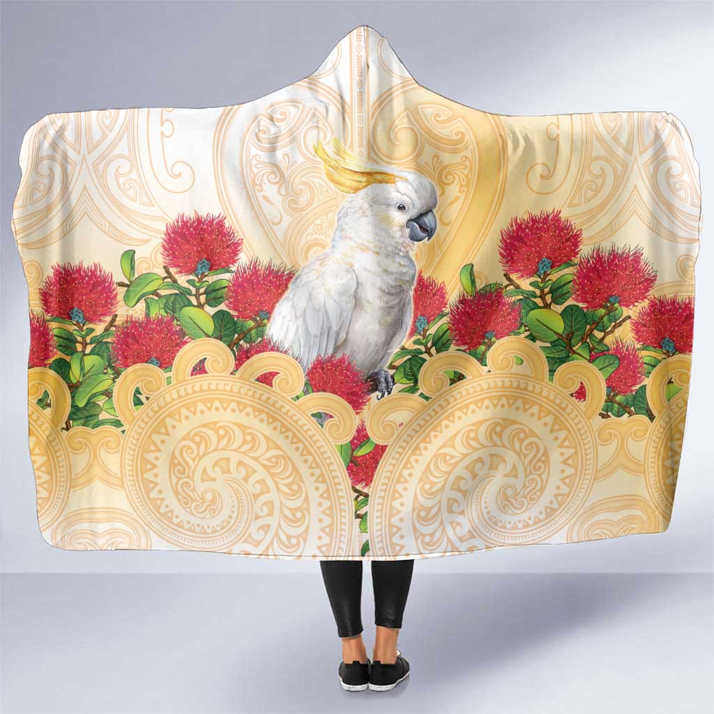 New Zealand Aotearoa Cockatoo Hooded Blanket Maori Pattern With Pohutukawa Flowers LT05 One Size Beige - Polynesian Pride