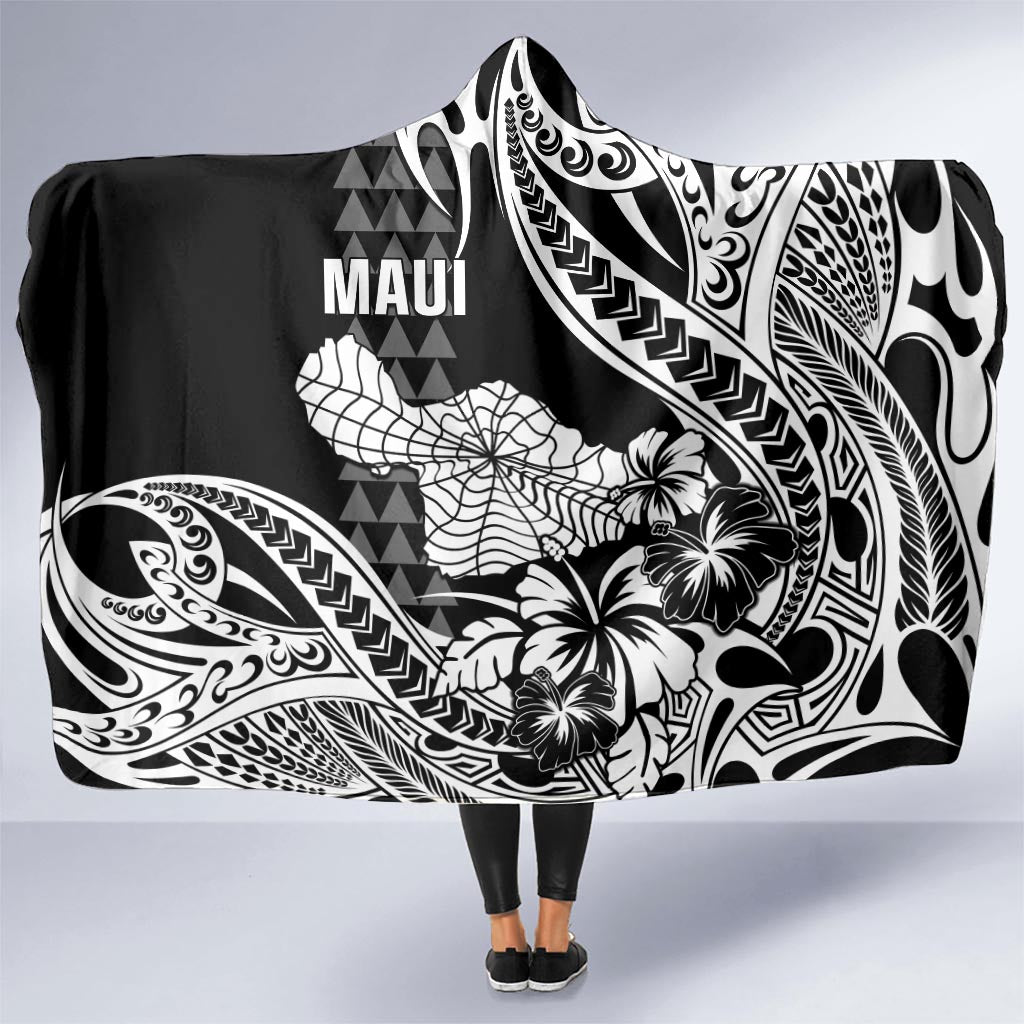 Hawaii Maui Upena Kiloi Hooded Blanket Kakau Tribal Pattern Black Version LT05 - Polynesian Pride