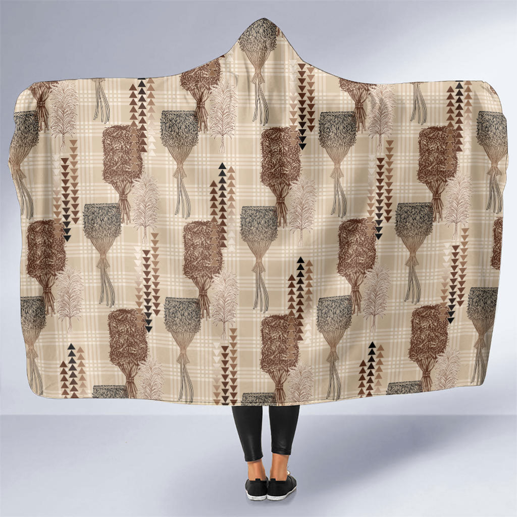 Aloha Hawaii Vintage Kahili Pa'a Lima Hooded Blanket Palaka Print Cozy Beige LT7 One Size Beige - Polynesian Pride