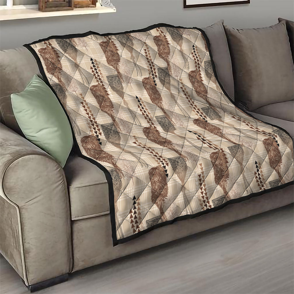 Aloha Hawaii Vintage Kahili Pa'a Lima Quilt Palaka Print Cozy Beige