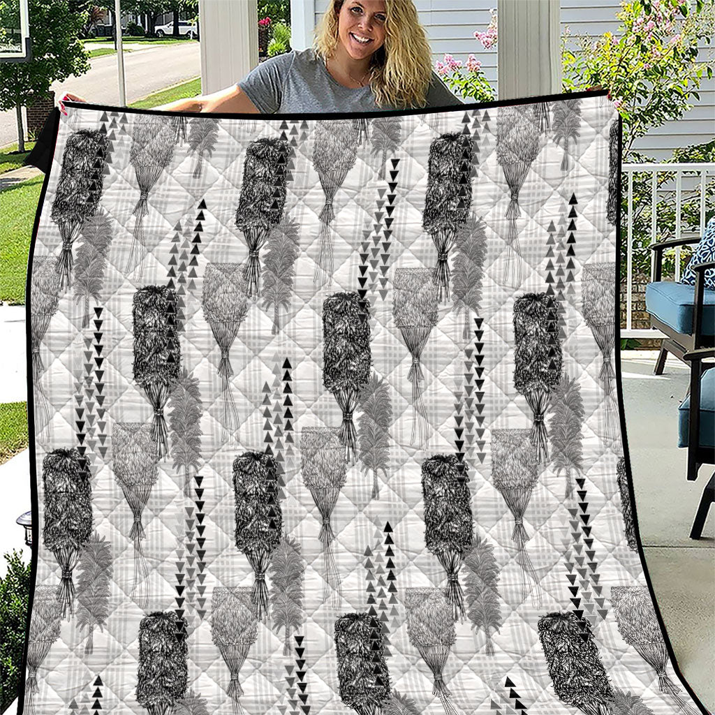 Aloha Hawaii Vintage Kahili Pa'a Lima Quilt Palaka Print Hinahina