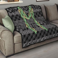 Hawai'i Paniolo Maile Twisted Lei Quilt Obsidian Black LT7 - Polynesian Pride