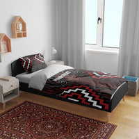 Maori Taiaha Whakairo Personalized Bedding Set Red Poutama Motifs