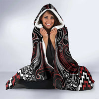 Maori Taiaha Whakairo Personalized Hooded Blanket Red Poutama Motifs LT7 - Polynesian Pride