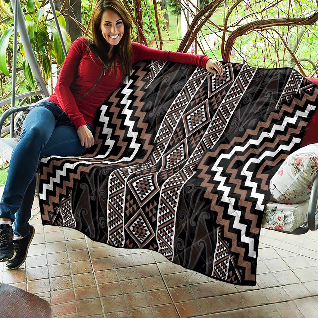 Classic Tukutuku Pattern Aotearoa Quilt Niho Taniwha and Puhoro Motifs