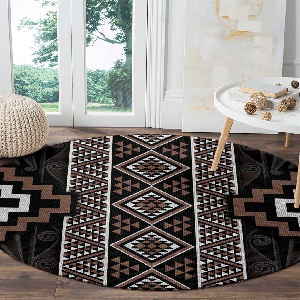 Classic Tukutuku Pattern Aotearoa Round Carpet Niho Taniwha and Puhoro Motifs