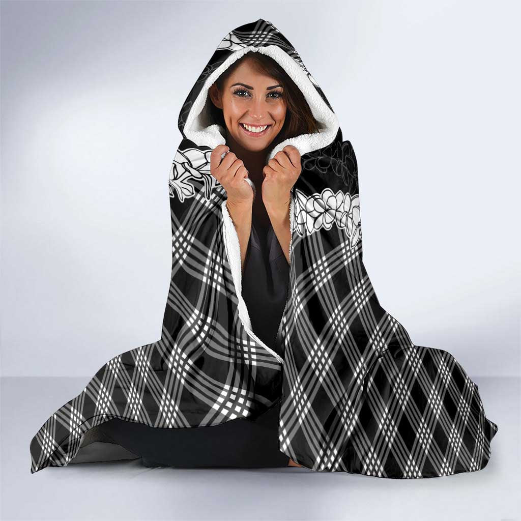 Hawaii Aloha Plumeria Lei Black Palaka Hooded Blanket - Polynesian Pride